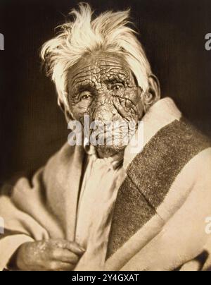 Native American Chief John Smith (likely born between 1822 and 1826, though allegedly as early as 1780; died February 6, 1922) was an American Ojibwe (Chippewa) Indian who lived in the area of Cass Lake, Minnesota (Photo from 1915) Was he the world's oldest man? Stock Photo