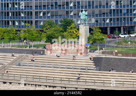 Cologne, Germany September 18 2024: Tourists and walkers enjoy the sun on cologne's rhine boulevard on a sunny late summer's day Stock Photo