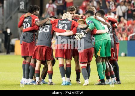 Toronto, Canada. 18th Sep, 2024. TFC players huddle before the MLS game between Toronto FC and Columbus Crew at BMO field. Final score; Toronto 0:2 Columbus. (Photo by Angel Marchini/SOPA Images/Sipa USA) Credit: Sipa USA/Alamy Live News Stock Photo