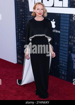 Hollywood, United States. 18th Sep, 2024. HOLLYWOOD, LOS ANGELES, CALIFORNIA, USA - SEPTEMBER 18: Amy Ryan arrives at the Los Angeles Premiere Of Apple TV 's 'Wolfs' held at the TCL Chinese Theatre IMAX on September 18, 2024 in Hollywood, Los Angeles, California, United States. (Photo by Xavier Collin/Image Press Agency) Credit: Image Press Agency/Alamy Live News Stock Photo