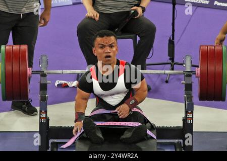 Mohamed ELMENYAWY of Egypt wins gold in the Para Powerlifting men's up to 59kg Final at the Porte de La Chapelle Arena, 2024 Paralympic games, Paris, France. Stock Photo