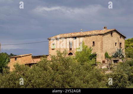 A farmhouse, Racó de l'Alzina, in the municipality of Navàs (Bages, Barcelona, Catalonia, Spain) ESP: Una casa de payés, el Racó de l'Alzina Stock Photo