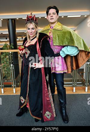 LONDON, UK. 19th Sep, 2024. Kellie Shirley - Wicked Queen and Callum Connolly - Prince at the Fairfield Halls' 2024 pantomime - Snow White and the Seven Dwarfs press launch. The entire cast has a very sweet personality once you see them appear on stage. You will love them all. Do not miss the show live on the Fri 13 Dec 2024 - Sun 5 Jan 2025 at Fairfield Ashcroft Theatre at Fairfield Halls, London, UK. (Photo by 李世惠/See Li/Picture Capital) Credit: See Li/Picture Capital/Alamy Live News Stock Photo