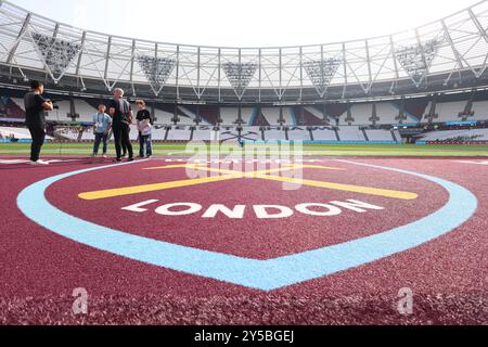 London, UK. 21st Sep, 2024. V at the West Ham United v Chelsea EPL match, at the London Stadium, London, UK on 21st September, 2024. Credit: Paul Marriott/Alamy Live News Stock Photo