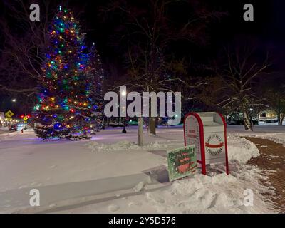 Christmas displays on the town square in Hudson, Ohio, with a mailbox for Santa Claus Stock Photo