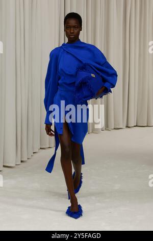 Milan, Italien. 21st Sep, 2024. FERRAGAMO Spring/Summer 2025 Runway during Milan Fashion Week on September 2024 - Milan, Italy 21/09/2024 Credit: dpa/Alamy Live News Stock Photo