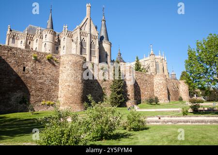 View of the wall, Cathedral of Santa Maria and Episcopal Palace in Astorga, Way of St. James, Leon, Spain Stock Photo