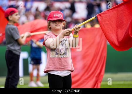 Rotterdam, The Netherlands. 22nd Sep, 2024. Rotterdam - Kameraadje during the sixth round of the Eredivisie season 2024/2025. The match is set between Feyenoord and NAC Breda at Stadion Feijenoord De Kuip on 22 September 2024 in Rotterdam, The Netherlands. Credit: box to box pictures/Alamy Live News Stock Photo