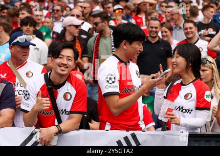 Rotterdam, Netherlands. 22nd Sep, 2024. ROTTERDAM, NETHERLANDS - SEPTEMBER 22: Fans and Supporters of Feyenoord during the Dutch Eredivisie match between Feyenoord and NAC Breda at Stadion Feijenoord on September 22, 2024 in Rotterdam, Netherlands. (Photo by Hans van der Valk/Orange Pictures) Credit: dpa/Alamy Live News Stock Photo