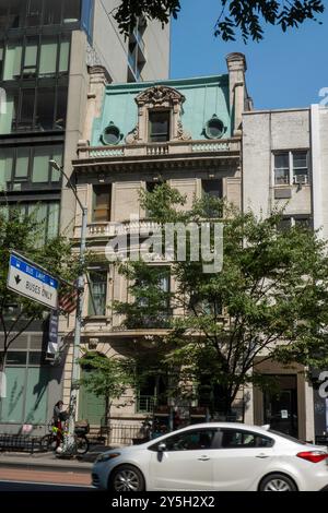 The Estonian house is a landmark Estonian cultural center located in the Murray Hill neighborhood of Manhattan, 2024, New York City, USA Stock Photo