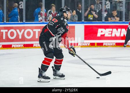 Eishockey Penny-DEL 2. Spieltag Koelner Haie - Mannheimer Adler am 22.09.2024 in der Lanxess Arena in Koeln  Veli-Matti Vittasmaeki ( Koeln )  Gemaess den Vorgaben der DEL Deutsche Eishockey Liga ist die Publikation und Weiterverwertung der Aufnahmen in elektronischen Medien und Endgeraeten aller Art waehrend des laufenden Spiels nicht zulaessig.  Foto: Revierfoto Stock Photo