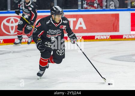 Eishockey Penny-DEL 2. Spieltag Koelner Haie - Mannheimer Adler am 22.09.2024 in der Lanxess Arena in Koeln  Nick Bailen ( Koeln )  Gemaess den Vorgaben der DEL Deutsche Eishockey Liga ist die Publikation und Weiterverwertung der Aufnahmen in elektronischen Medien und Endgeraeten aller Art waehrend des laufenden Spiels nicht zulaessig.  Foto: Revierfoto Stock Photo