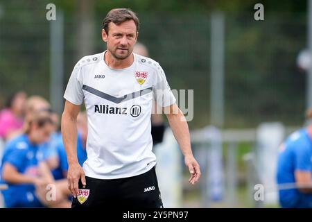 St. Leon Rot, Deutschland. 22nd Sep, 2024. Heiko Gerber (Trainer, Cheftrainer, VfB Stuttgart), Einzelbild, Einzelfoto, Aktion, Action, 22.09.2024, St. Leon-Rot (Deutschland), Fussball, Regionalliga Süd, TSG 1899 Hoffenheim U20 - VfB Stuttgart, 22.09.2024, St. Leon-Rot (Deutschland), Fussball, Regionalliga Süd, TSG 1899 Hoffenheim U20 - VfB Stuttgart, DFB/DFL REGULATIONS PROHIBIT ANY USE OF PHOTOGRAPHS AS IMAGE SEQUENCES AND/OR QUASI-VIDEO. Credit: dpa/Alamy Live News Stock Photo