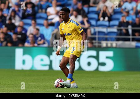 Cardiff, UK. 21st Sep, 2024. Júnior Firpo of Leeds Utd in action. EFL Skybet championship match, Cardiff city v Leeds Utd at the Cardiff City Stadium in Cardiff, Wales on Saturday 21st September 2024. this image may only be used for Editorial purposes. Editorial use only, pic by Andrew Orchard/Andrew Orchard sports photography/Alamy Live news Credit: Andrew Orchard sports photography/Alamy Live News Stock Photo