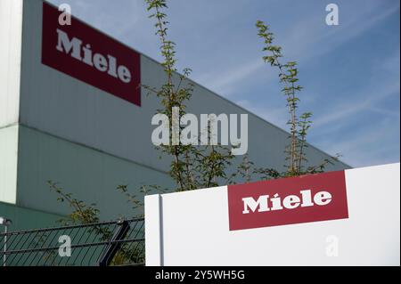 Exterior view of the MIELE plant in Guetersloh, at the company's headquarters 2000 employees are employed in the development and production of washing machines and dryers and parts and components for other Miele plants, company logo, general, feature, border motif, symbolic photo on September 22nd, 2024 in Guetersloh/ Germany. Stock Photo