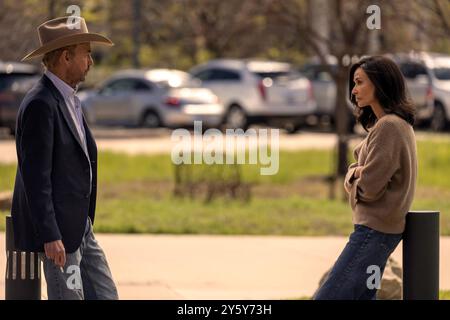 Demi Moore, Billy Bob Thornton, Ali Larter pose for photographers upon