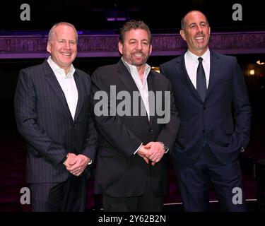 New York, NY, USA. 1 December, 2015. CEO of Madison Square Garden, David OConnor, President and CEO of Cablevision Systems Corporation and Executive Chairman of The Madison Square Garden Company, James L. Dolan, Comedian, Jerry Seinfeld at the Madison Square Garden Company Special Announcement at The Beacon Theatre. Credit: Steve Mack/Alamy Stock Photo