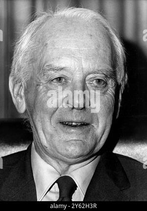 Professor John R. Hicks, British economist from All Souls College, Oxford University, was named the co-winner of the 1972 Nobel Prize for Economic Science, together with Professor Kenneth Arrow of Harvard University.  Prof. Hicks is seen here in Tokyo during a lecture tour of Japan after he heard the news of the award. 11th November 1972 Stock Photo