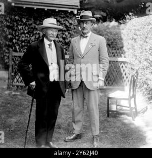 Garden Fete at Dorchester in aid of the Dorset County Hospital. Mr Thomas Hardy and Dr Cosens.  8 August 1921 Stock Photo