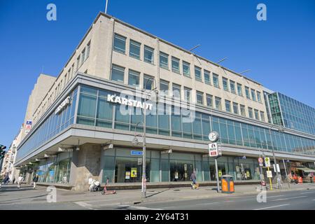 Karstadt, Hermannplatz, Kreuzberg, Berlin, Deutschland *** Karstadt, Hermannplatz, Kreuzberg, Berlin, Germany Stock Photo