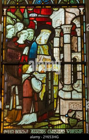 England, Kent, Canterbury, St Martin's Church, Stained Glass Window depicting Queen Bertha attending Christian Worship Stock Photo