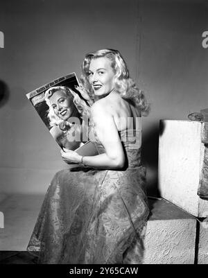 Striptease Syra Marty October 1952 Stock Photo