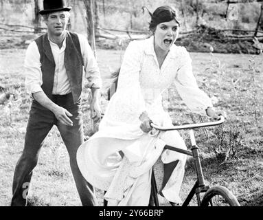 Paul Newman and Katherine Ross in the film Butch Cassidy and the Sundance Kid 1969 Stock Photo