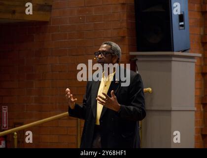 Castro Valley, CA - Jan 20, 2024: Candidate Forum for District 4 Board of Supervisor position. Nate Miley and Jennifer Esteen present their views. Nat Stock Photo