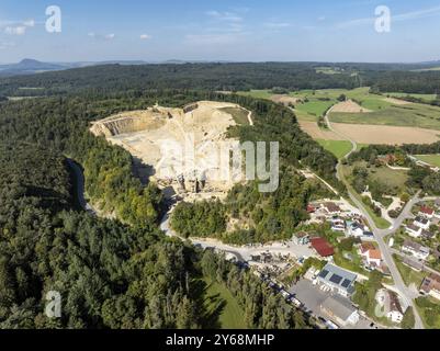 Aerial view of a limestone quarry and gravel works, extraction of Jurassic limestone from the Upper Jurassic, raw material extraction, on the right th Stock Photo