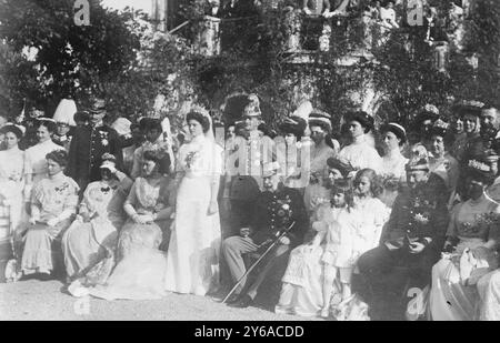 Wedding of Archduke Karl Franz Josef & Princess Zita, Kaiser Franz Joseph, Photo shows Franz Joseph I of Austria (1830-1916) at the wedding of his grandnephew Karl Franz Josef (later Charles I, Emperor of Austria) to Princess Zita of Bourbon-Parma, Oct. 21, 1911., 1911 Oct. 21, Children, Glass negatives, 1 negative: glass; 5 x 7 in. or smaller. Stock Photo