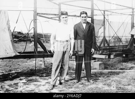 Meckler-Allen Aeroplane, between ca. 1910 and ca. 1915, Air pilots, Glass negatives, 1 negative: glass; 5 x 7 in. or smaller. Stock Photo