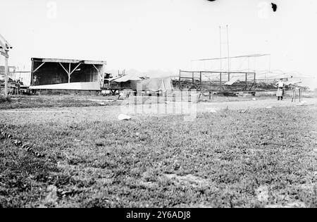 Meckler-Allen Aeroplane, between ca. 1910 and ca. 1915, Airplanes, Glass negatives, 1 negative: glass; 5 x 7 in. or smaller. Stock Photo