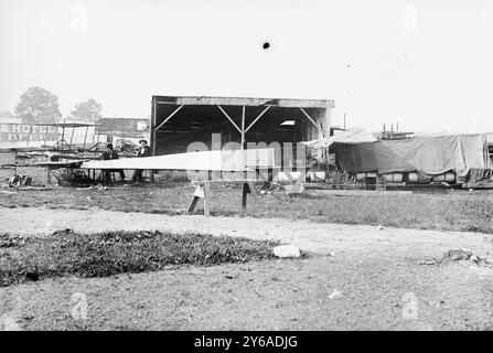 Meckler-Allen Aeroplane, between ca. 1910 and ca. 1915, Airplanes, Glass negatives, 1 negative: glass; 5 x 7 in. or smaller. Stock Photo