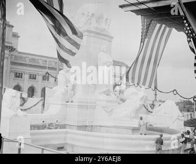 Columbus Fountain being prepared for its dedication ceremony, Union Station, Washington, D.C., which was held on June 8,1912, 1912 June 8, Washington, D.C, Glass negatives, 1 negative: glass; 5 x 7 in. or smaller. Stock Photo