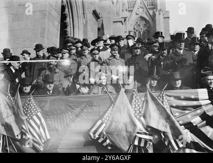 Edwards, Crimmins, Farley, Sulzer, (St. Pat's Day, '13), Photo shows (front row, starting fourth person from left) John D. Crimmins, a contractor, Catholic layman and philanthropist (d. 1917); John Cardinal Murphy Farley (1842-1918), an Irish-American Cardinal of the Roman Catholic Church who served as Archbishop of New York; and William Sulzer, (1863-1941), governor of New York., 1913 March 17, Glass negatives, 1 negative: glass; 5 x 7 in. or smaller. Stock Photo