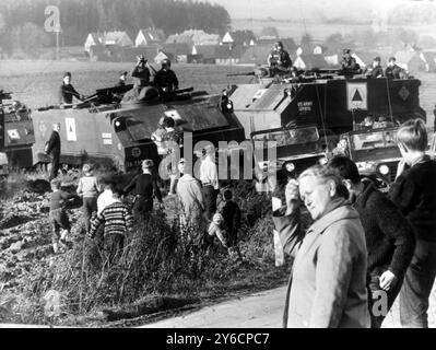 US ARMY TANKS IN NATO EXERCISES IN TREYSA, GERMANY  ;  5 NOVEMBER 1963 Stock Photo