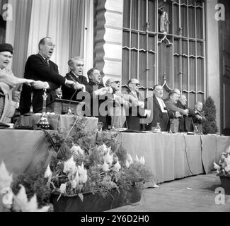 TED HILL AT TRADE UNION CONGRESS TUC END MEETING IN BRIGHTON  /  ;  6 SEPTEMBER 1963 Stock Photo