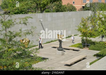 Skulpturengarten, Neue Nationalgalerie, Potsdamer Straße, Mitte, Berlin, Deutschland Stock Photo