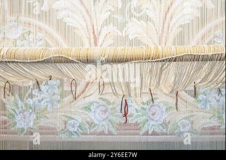 Detail of a weaving loom, used by students of the cite de la tapisserie in Aubusson, France Stock Photo