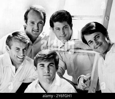 The Beach Boys. Publicity shot of the American  the American rock band, The Beach Boys, in 1963. From top left: Mike Love, Brian Wilson, Carl Wilson, Dennis Wilson, Al Jardine Stock Photo