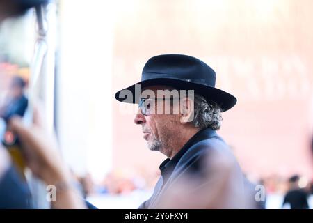 September 25, 2024, Madrid, Madrid, Spain: Tim Burton arrives at Maria Cristina Hotel during 72nd San Sebastian International Film Festival on September 25, 2024 in Donostia / San Sebastian, Spain (Credit Image: © Jack Abuin/ZUMA Press Wire) EDITORIAL USAGE ONLY! Not for Commercial USAGE! Stock Photo