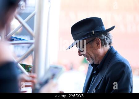 September 25, 2024, Madrid, Madrid, Spain: Tim Burton arrives at Maria Cristina Hotel during 72nd San Sebastian International Film Festival on September 25, 2024 in Donostia / San Sebastian, Spain (Credit Image: © Jack Abuin/ZUMA Press Wire) EDITORIAL USAGE ONLY! Not for Commercial USAGE! Stock Photo