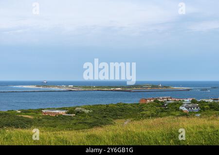 Dune of the high sea island Helgoland, view from the Helgolaender Oberland, dunes south beach with lighthouse, North Sea, district Pinneberg, Schleswi Stock Photo