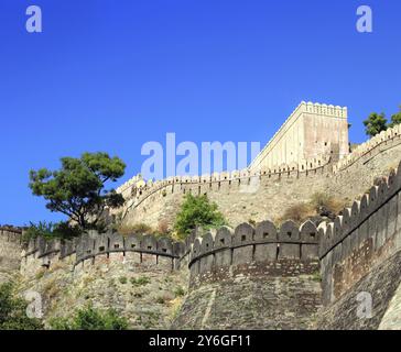 Walls of kumbhalgarh fort in rajasthan india Stock Photo