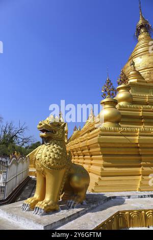 The main golden pagoda in Kuthodaw temple at Mandalay city, Myanmar (Burma) Stock Photo