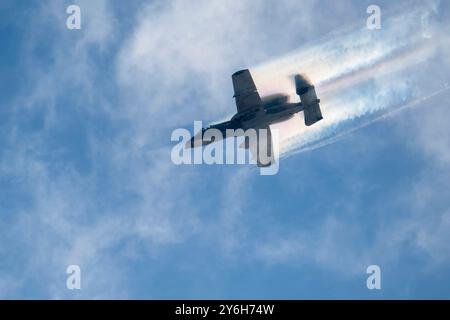 Santa Maria, California, USA. 20th Sep, 2024. U.S. Air Force Maj. Lindsay 'MAD' Johnson, A-10C Thunderbolt II Demonstration Team commander and pilot, flies a practice demonstration over the Central Coast Airfest in Santa Maria, California, Sept. 20, 2024. Johnson flew a practice demonstration before each air show to familiarize herself with the air space and show line. (Credit Image: © Devlin Bishop/U.S. Air Force/ZUMA Press Wire) EDITORIAL USAGE ONLY! Not for Commercial USAGE! Stock Photo