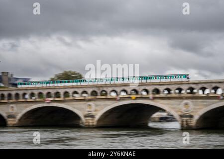 Paris, France. 26th Sep, 2024. Illustration : Paris RATP subway with cloudy sky in Paris, on September 26, 2024. Photo by Eliot Blondet/ABACAPRESS.COM Credit: Abaca Press/Alamy Live News Stock Photo