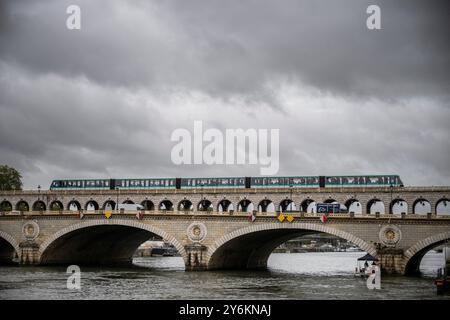 Paris, France. 26th Sep, 2024. Illustration : Paris RATP subway with cloudy sky in Paris, on September 26, 2024. Photo by Eliot Blondet/ABACAPRESS.COM Credit: Abaca Press/Alamy Live News Stock Photo