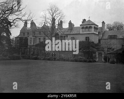 At Astley Hall, Stourport-on-Severn, Worcestershire Residence of Mr and Mrs Stanley Baldwin.  26 January 1926 Stock Photo