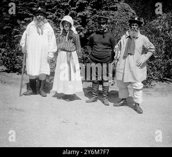 Garden Fete at Dorchester in aid of the Dorset County Hospital. Characters from Hardy Novels.  22 July 1922 Stock Photo